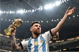 UEFA tuyên bố tranh cãi về Messi ở giải cầu thủ hay nhất