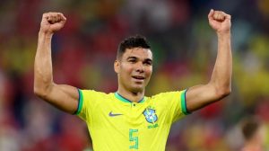 Casemiro tỏ ra nóng mặt khi bị hỏi thiếu tôn trọng